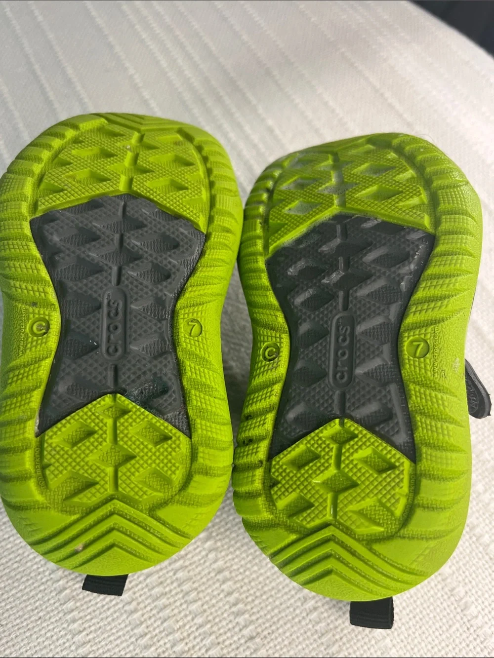 CROCS Kids baby size 7 Gray & Lime Water Swift WATER Expedition, water shoes